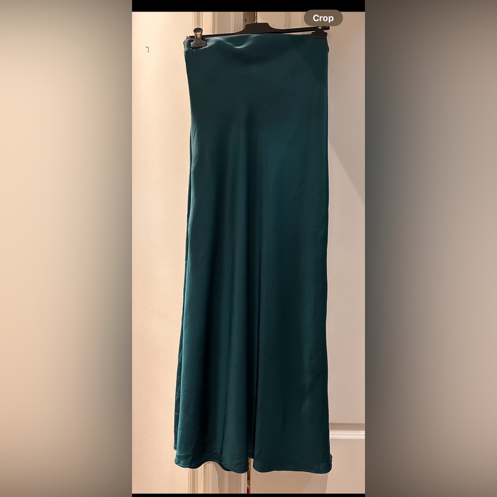 Satin stretch, beautiful green strapless, beautiful cocktail dress